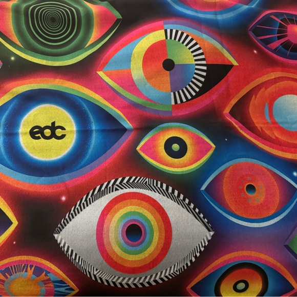 Insomniac EDC Pashminana Scarf Blanket - Picture 3 of 7